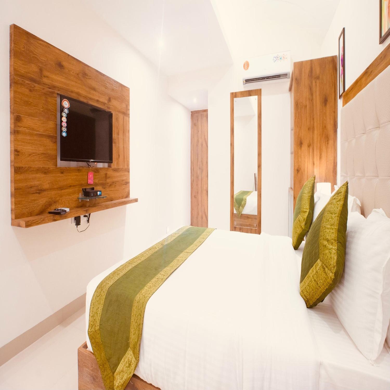 Hotel Crystal Inn Plaza Delhi Airport Új-Delhi Kültér fotó
